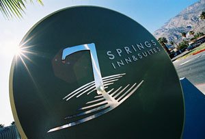 7 Springs Inn and Suites property information