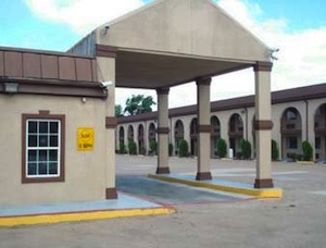 Knights Inn Houston-Raceway/Bush Airport property photo