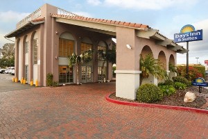 Days Inn & Suites SeaWorld/Airport property photo