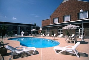 BEST WESTERN Hendersonville Inn property photo