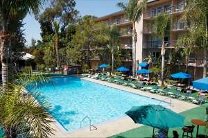 Sportsmens Lodge Hotel property information